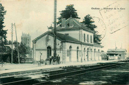 Oudon * Intérieur De La Gare Du Village * Ligne Chemin De Fer - Oudon