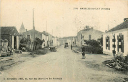 Mareuil Sur Lay * Rue Du Village * Automobile Voiture Ancienne - Mareuil Sur Lay Dissais