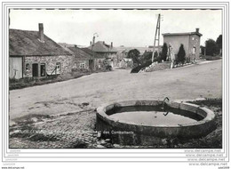 GRAIDE ..-- La Fontaine Et Le Monument Des Combattants . Abreuvoir !! - Bièvre