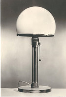 Werkstattarbeiten Des Bauhauses Weimar 1919-1925: Jucker/Wagenfeld, Elektr. Tischlampe 1923/24, Fotografie 10 X 15 Cm - Oggetti