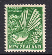 New Zealand GV 1935-6 ½d Fantail Bird Definitive, Hinged Mint, SG 556 (A) - Neufs
