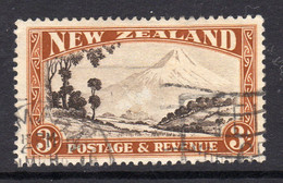 New Zealand GV 1935-6 3/- Mount Egmont Definitive, Perf 13½, Used, SG 569 (A) - Usati