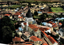 Mareuil Sur Lay * Vue Aérienne Sur L'église Et Le Village - Mareuil Sur Lay Dissais