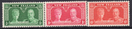 New Zealand GV 1935 Silver Jubilee Set Of 3, Lightly Hinged Mint, SG 573/5 (A) - Ongebruikt