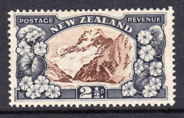 New Zealand GV 1936-42 2½d Mount Cook Definitive, Wmk. Multiple NZ & Star, Perf. 14x13½, Hinged Mint, SG 581 (A) - Unused Stamps