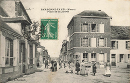 51 - MARNE - BARBONNE-FAYEL - Place De La Liberté - Animation De Rue - état Voir Scans Recto Et Verso (10213) - Other & Unclassified