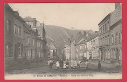 Fumay - Place De L'Hôtel De Ville ... Belle Animation - 1911 ( Voir Verso ) - Fumay