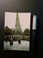 Berlin, Straßenszene Vor Vermutlich Bartholomäuskirche In Berlin-Friedrichshain Mit Trambahn, S/w-Foto-Abzug 10 X 15 Cm - Lieux