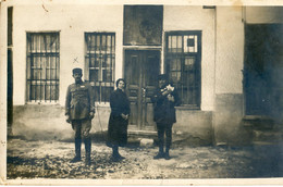 Carte Photo - Militaires - Famille Lagarde De Bram? (inscription Au Dos ) - Bram