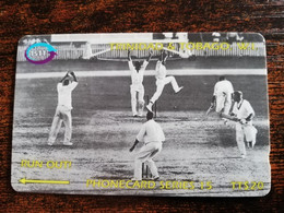 TRINIDAD & TOBAGO  GPT CARD    $20,-  118CCTB   CRICKET/RUN OUT                Fine Used Card        ** 8892** - Trinidad & Tobago