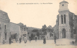 CPA 65 LOURES BARBAZAN LA PLACE DE L'EGLISE (cliché Pas Courant - Sonstige & Ohne Zuordnung