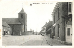 OEUDEGHIEN - L'Eglise Et La Place - Carte Circulé - Frasnes-lez-Anvaing