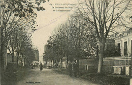 Challans * Le Boulevard Du Midi Et La Gendarmerie Nationale - Challans