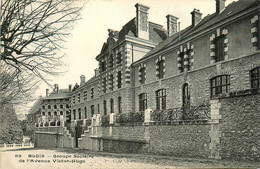 Blois * Avenue Victor Hugo Et Le Groupe Scolaire * école - Blois
