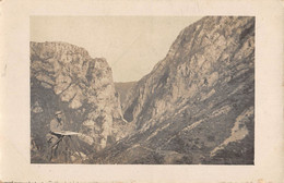 CPA ALBANIE CARTE PHOTO UN COIN DES MONTAGNES D'ALBANIE - Albanië