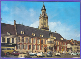 Carte Postale 62. Hesdin Hotel De Ville  Voitures Anciennes  Très Beau Plan - Hesdin