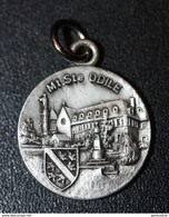 Pendentif Médaille Religieuse "Sainte Odile, Patronne De L'Alsace / Mont Sainte Odile" Religious Medal - Religion & Esotérisme