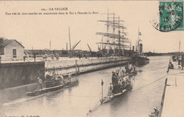 La Pallice  - Une Vue De Sous Marins En Manoeuvre Dans Le Sas Du Port - Sous Marin - 1913 - Unterseeboote
