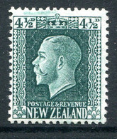 New Zealand 1915-30 KGV - Recess - P.14 X 13½ - 4½d Deep Green HM (SG 423) - Unused Stamps