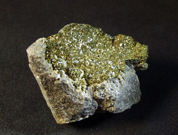 Marcassite Crystals In Vug Matrix  (4 X 2.5 X 3cm) - Carriere De Beez- Namur - Belgium - Minéraux