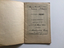 Ancien Passeport Français Délivré à Micheraud Lucien Le 9 Mars 1921 Par L’agent Consulaire De France - Historical Documents