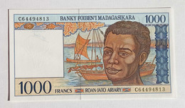 Madagascar 1000 Francs ND (1994) Sign.5 Pick #76B UNC - Madagascar