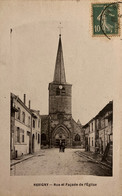 Revigny - Rue Et Façade De L’église Du Village - Revigny Sur Ornain