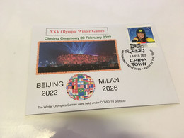 (2 G 11) Beijing 2022 Olympic Winter Games - Closing Ceremony - 20 Feb. 2022 (with Beijing & Milan Flags At Back) - Invierno 2022 : Pekín