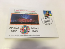 (2 G 11) Beijing 2022 Olympic Winter Games - Closing Ceremony - 20 Feb. 2022 (with Beijing & Milan Flags At Back) - Invierno 2022 : Pekín