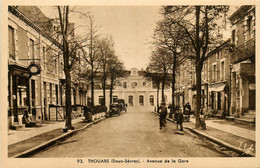 Thouars * Avenue De La Gare * Café Débit De Tabac Tabacs - Thouars