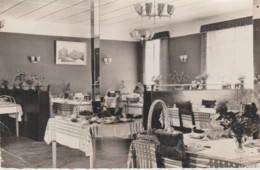Cpsm 9x14. MASSIAC . Grand Hôtel De La Poste . Sa Salle à Manger (Porte Fleurie Du Cantal.  Sur La Nle N°9) - Autres & Non Classés