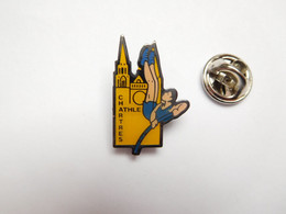 Beau Pin's , Athlétisme , Saut à La Perche , Chartres , Cathédrale , Eure Et Loir - Leichtathletik