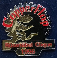 COPPERFLOP - RÜSSNÄBEL CLIQUE 1996 - FOND NOIR - ROUGE - DAVID COPPERFIELD - MAGICIEN - MAGIE - (29) - Personaggi Celebri