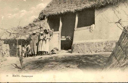 HAïti - Carte Postale - Une Maison Locale Avec Ses Habitants - L 116753 - Haïti