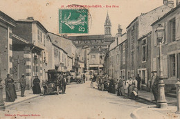 Bourbonne Les Bains,rue Ferat,voitures, Personnes - Bourbonne Les Bains