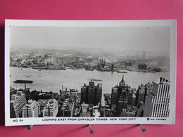 Visuel Très Peu Courant - Etats-Unis - New York City - Looking East From Chrysler Tower - R/verso - Manhattan