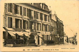 Avallon * Rue Et Hostellerie De La Poste - Avallon