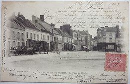 LA PLACE DU MARCHÉ - LE MESLE Sur SARTHE - Le Mêle-sur-Sarthe