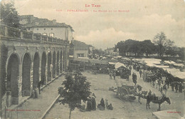 PUYLAURENS - La Halle Et Le Marché. (carte Vendue En L'état). - Puylaurens