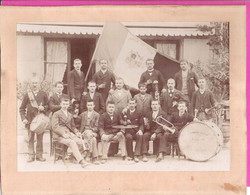 Grande Photo Des Conscrits D'Izeaux En Isère Classe 1896 Contre-collée Sur Carton Avec Garde Champêtre Et Clairon - Anciennes (Av. 1900)