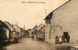 Longevelle * Vue Intérieure Du Village , Une Rue * Le Café * Roulottes - Other & Unclassified