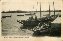 Ile Tudy * Les Bateaux Sardiniers Au Port * Bateau Pêche Fleur De Lisieux - Ile Tudy