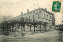 Civray * Place De La Mairie Et Le Palais De Justice - Civray