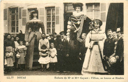 Douai * Les Géants * Enfants De M Et Mme GAYANT : Fillion , Sa Femme Et Bimbin * Carnaval Mi Carême - Douai