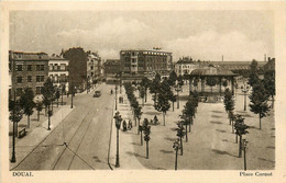 Douai * La Place Carnot * Kiosque à Musique * Rue - Douai