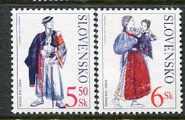 SLOVAKIA 2001 Costumes From Detva MNH / **.  Michel 388-89 - Nuevos