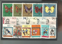 55180 ) Collection Poland Butterflies Football Soccer - Verzamelingen