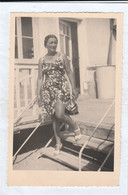 13511.  Fotografia Cartolina Vintage Donna Femme Sexy Gambe Aa '40 Italia - 13,5x9 - Persone Anonimi