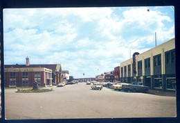 Cpsm Du Canada Newfoundland -- Grand Falls Main Street And Shopping Center -- Terre Neuve  FEV22-24 - Andere & Zonder Classificatie