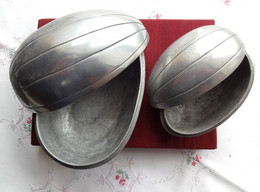 2 OEUFS EN FORME DE BOITE....METAL - Eggs